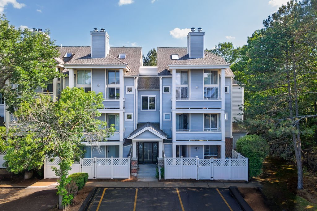 Front exterior of 200 Falls Blvd